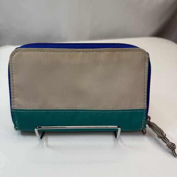 Vera Bradley Cream & Teal w/Royal Blue Zipper Bird Print RFID Protection Wallet - Picture 3 of 9